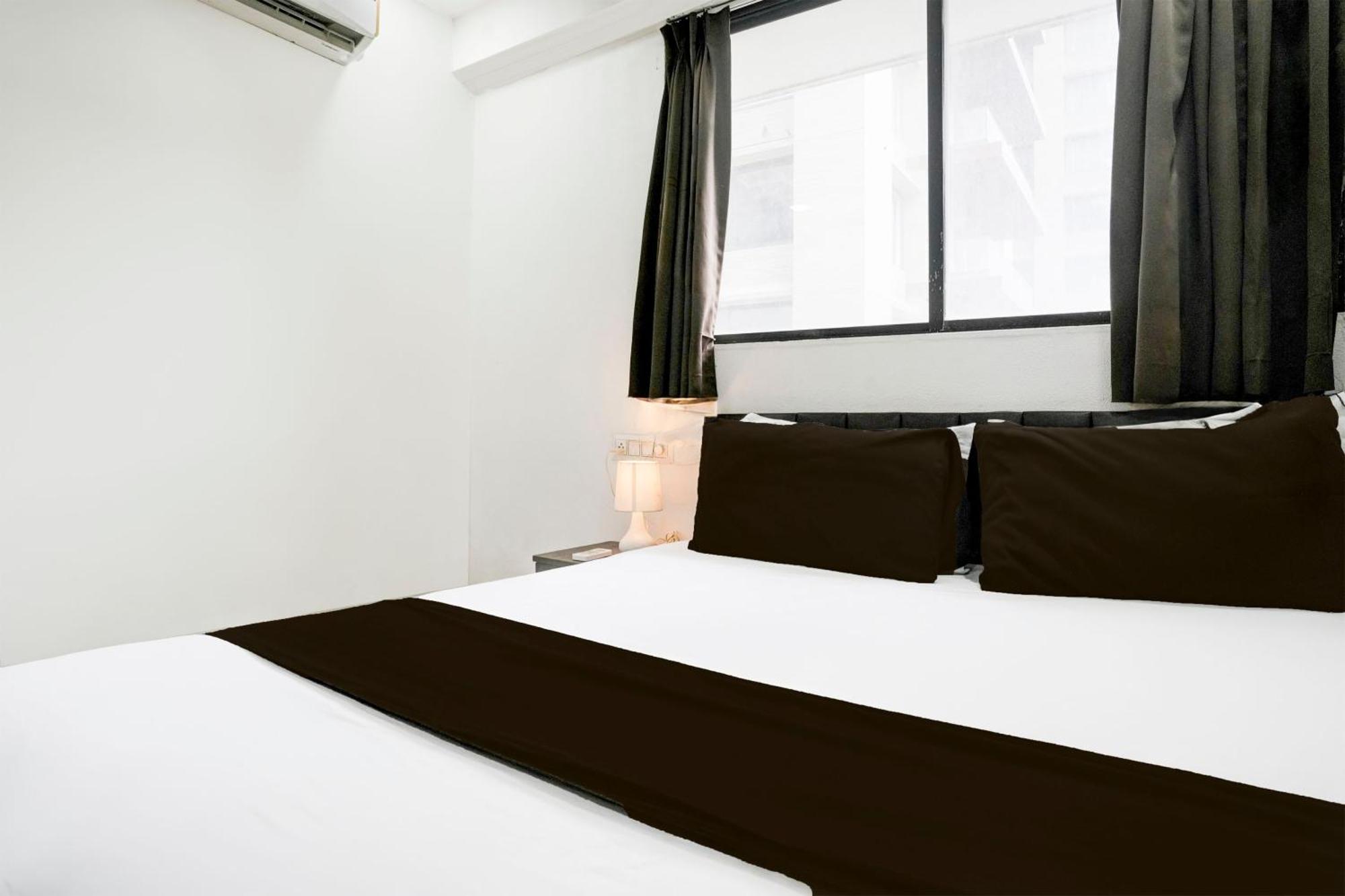 Super Hotel O Vip Road Formerly Hotel Lotus Σουράτ Εξωτερικό φωτογραφία